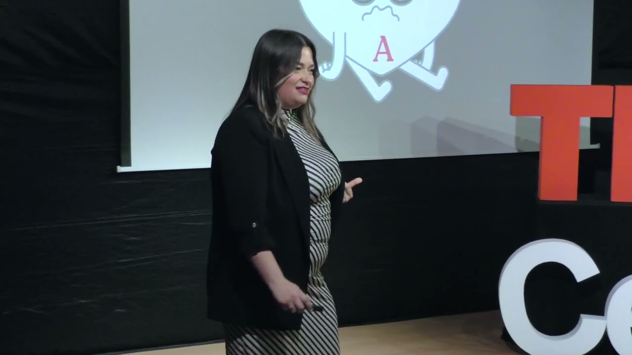 El amor en tiempos de Tinder | María Más Vidal | TEDxCESINE