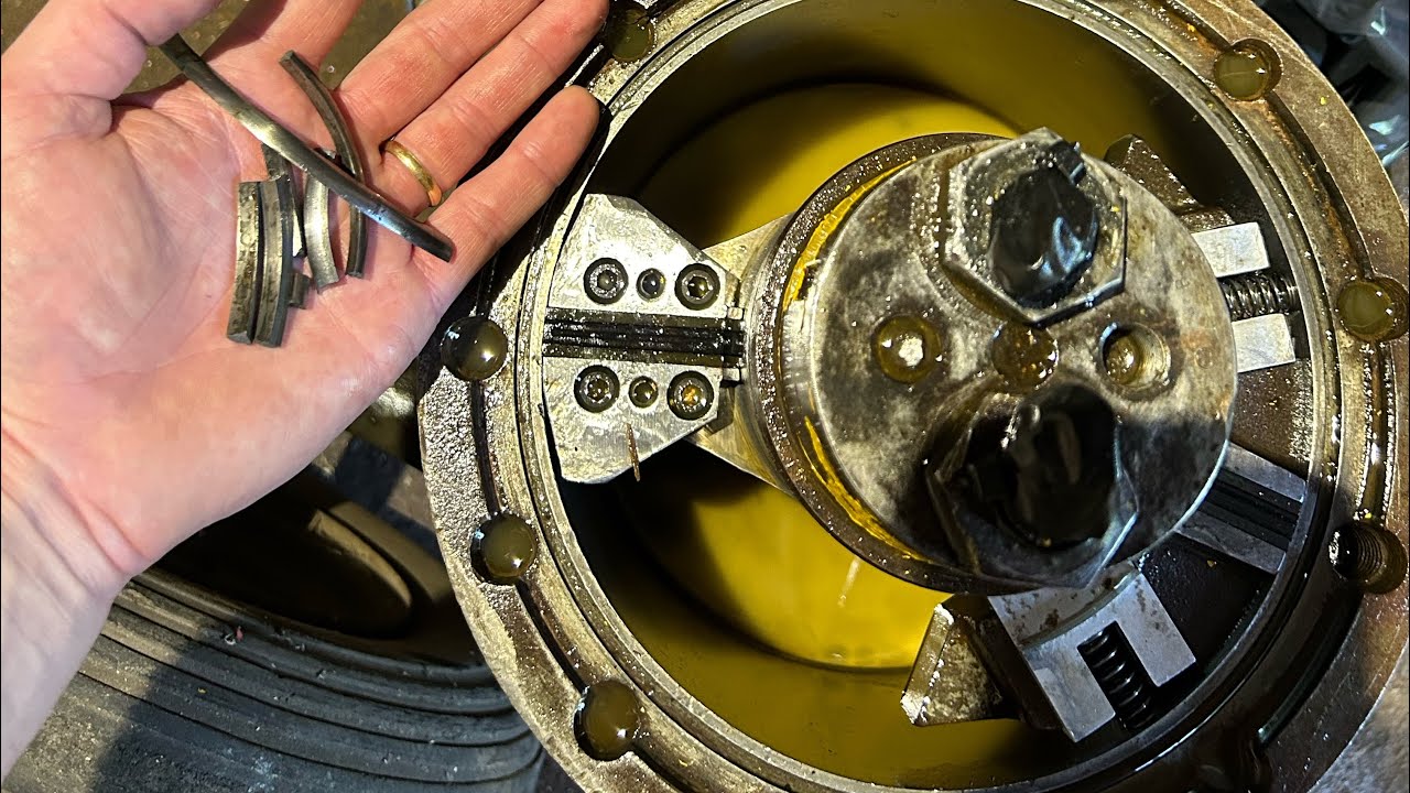 This Can’t Be Good! Massey Ferguson BX 50 Slew Motor.