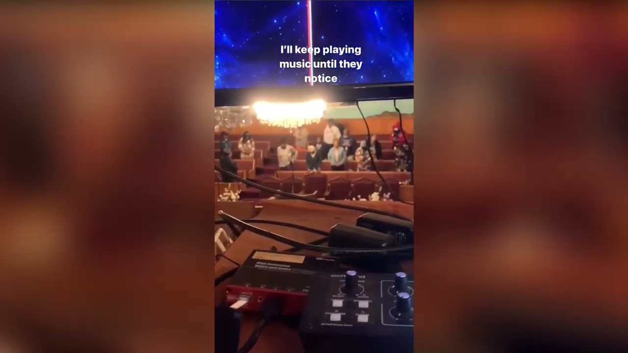 SONGS OF CRAZED: Prankster Plays Halo 3 Game Theme For Church Service