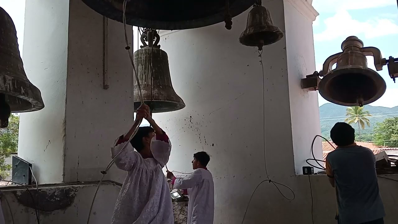 Repique de Campanas INTENSO en el Santuario de Carácuaro 2025.