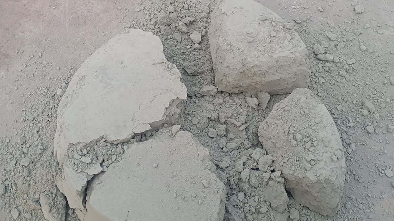 Vlog: Pure Cement ki Crumbling k sath Kuch Cleaning bi kar hi li 😁kal ka  NewVlog part 1#vlog#video