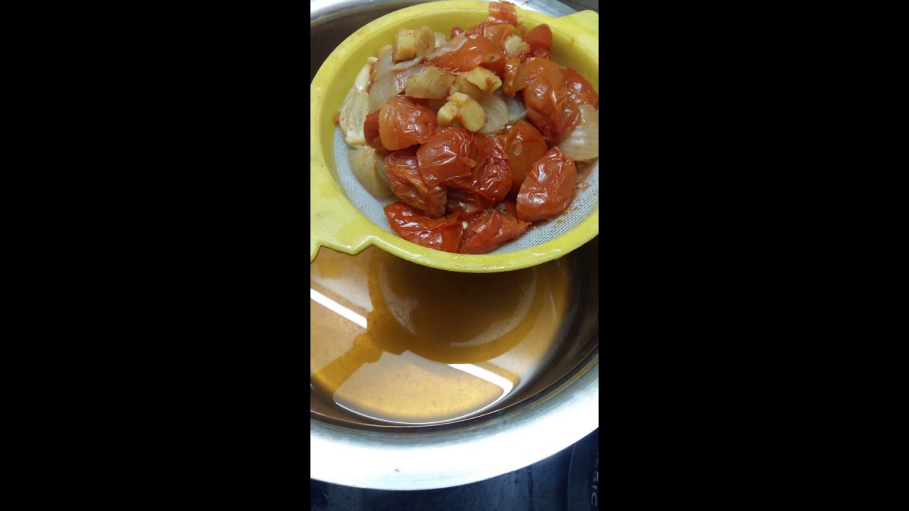Homemade Tomato and garlic ketchup