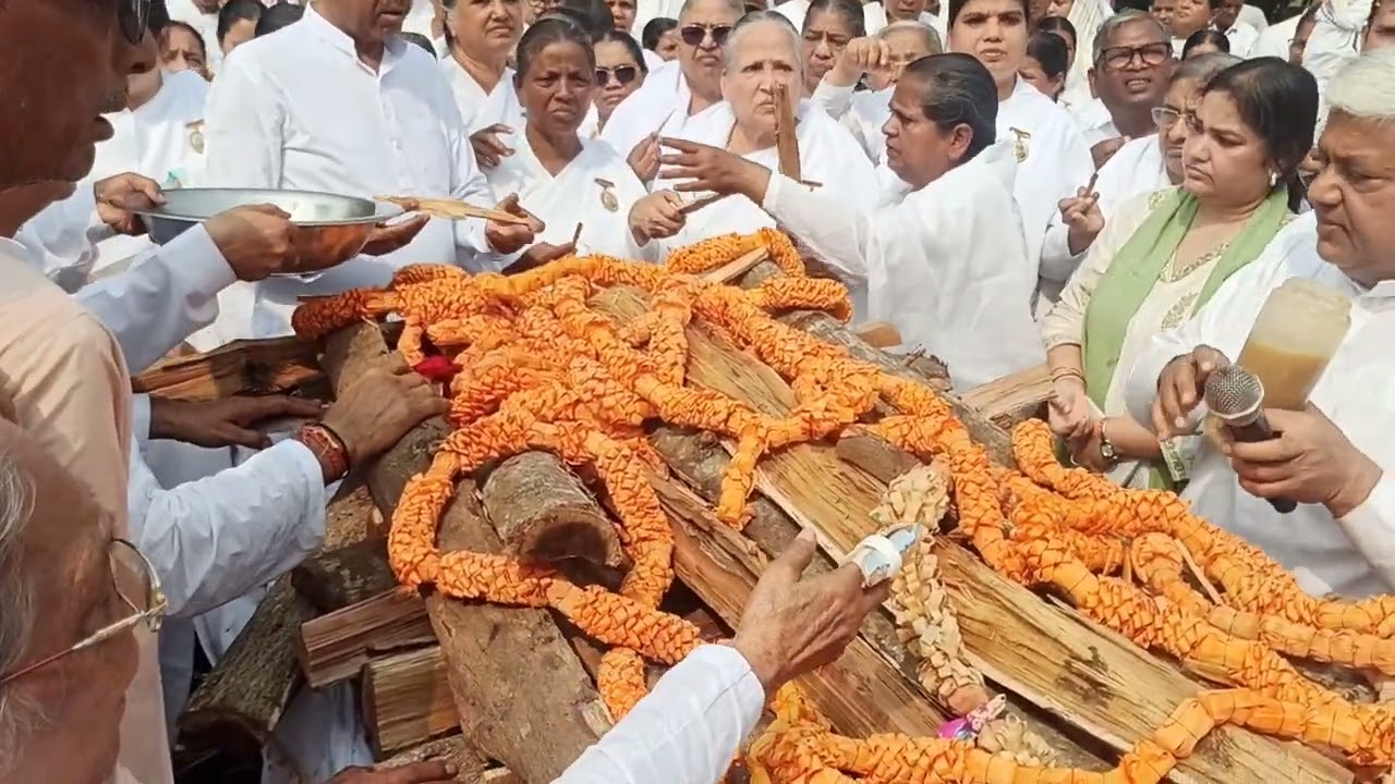 Brahma kumaris Kamlesh Didi Antima Yatra at Viswa Shanti Sarovar Fullnakhara Cuttack - 3