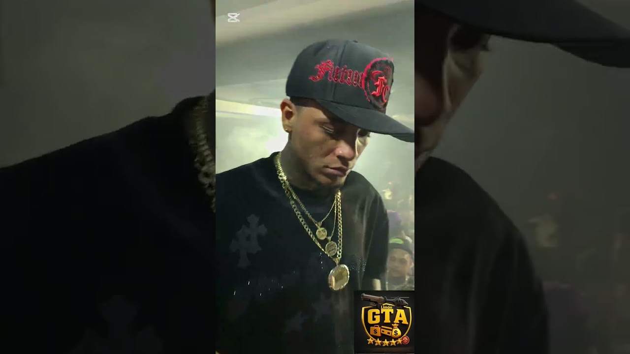 Ronny GTA en tarima 