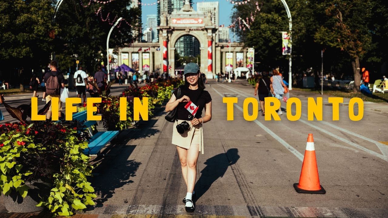 Life in Toronto - Café & Bakery, The biggest summer fair, Our favourite Korean BBQ skewers!