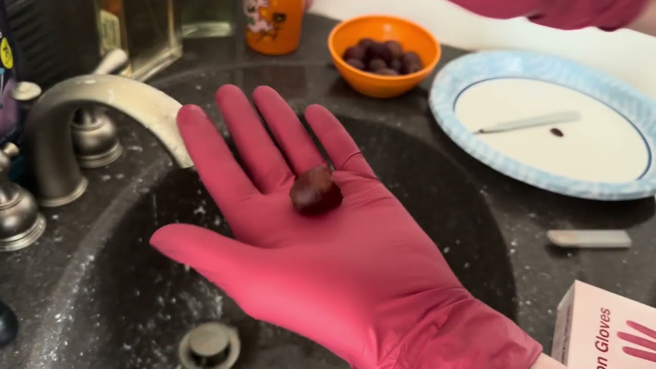 Red gloves + smashing grapes asmr #relax #asmr #gloves #puregloves