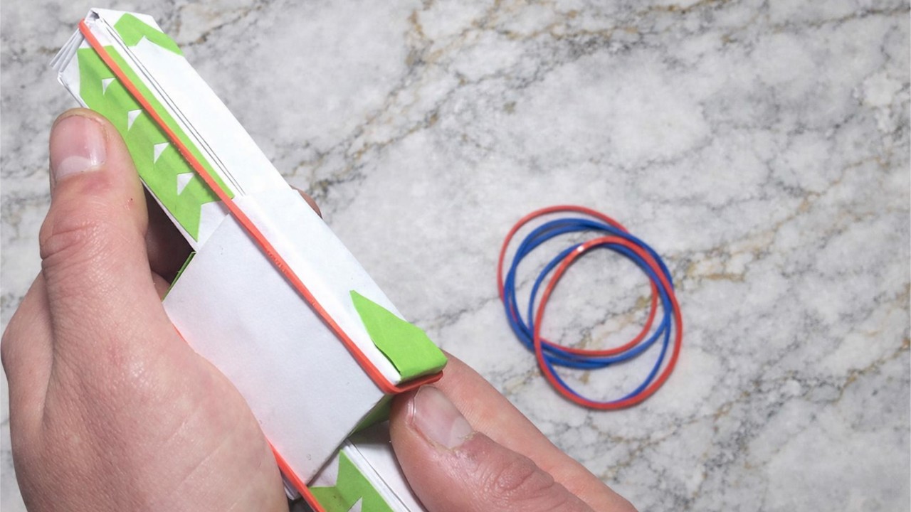 Origami Paper Gun 😱 Shoots Rubber Bands | DIY Anti-Stress Toy