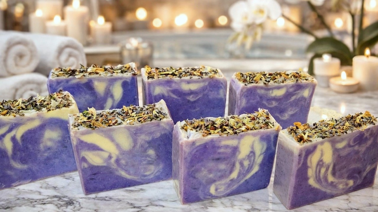 BLUE SPIRULINA Soap Bars For Skin Brightening