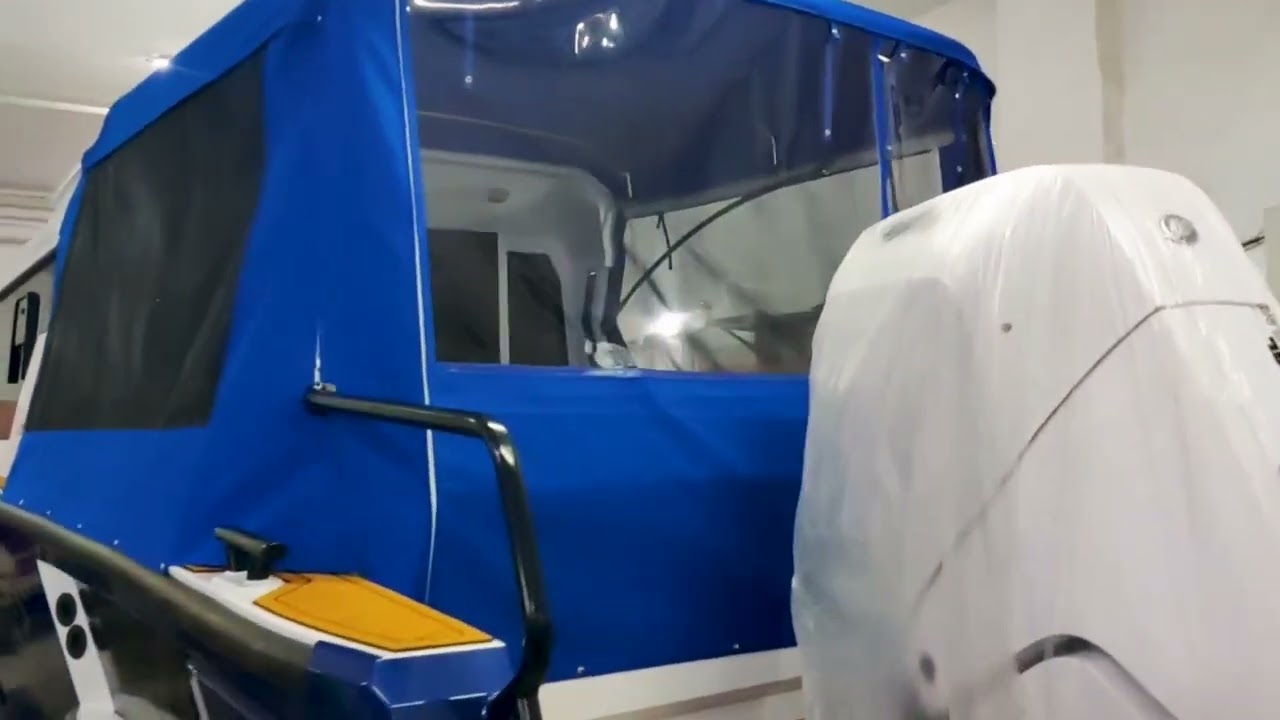 Завершена подготовка катера VOYAGER 850 CABIN, а также изготовлен тент для него
