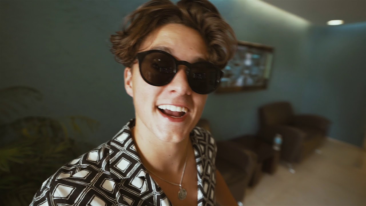 Brads Office Tour Update (Dear Diary Season 2 Episode 9)