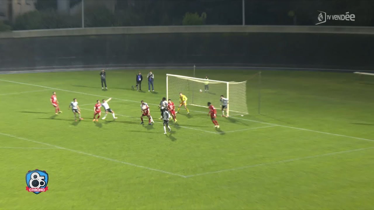 Football N2 : Pas de vainqueur dans le derby vendéen entre La Roche et Les Herbiers (1-1)