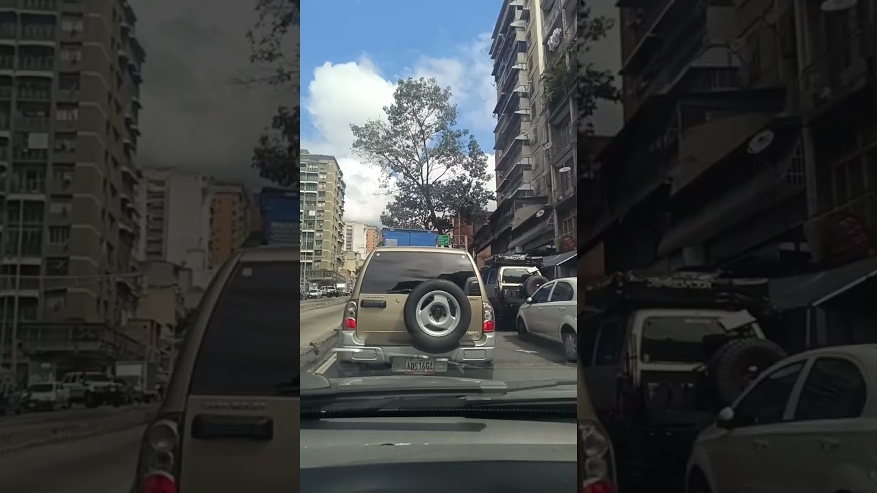 Carlos Hernandez está en vivo