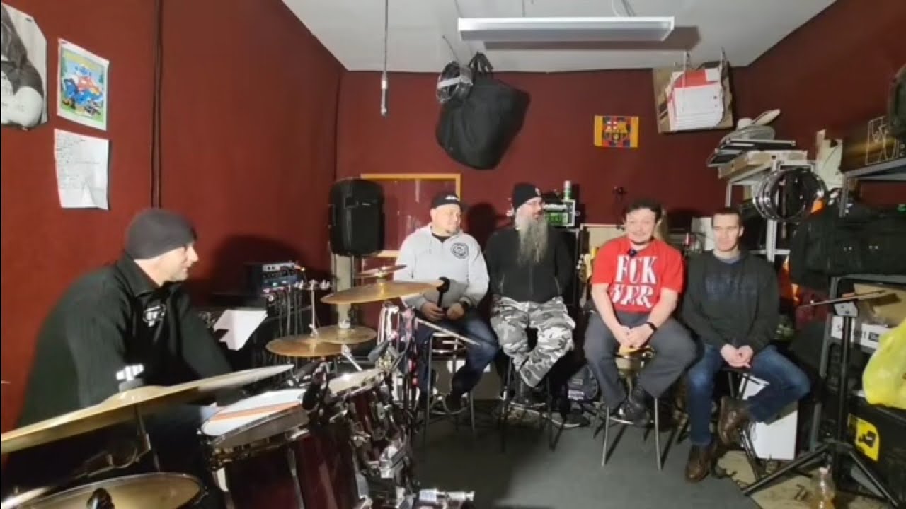 UndergroundRoad 87. RABLÓBANDA punkzenekar Pécsről.