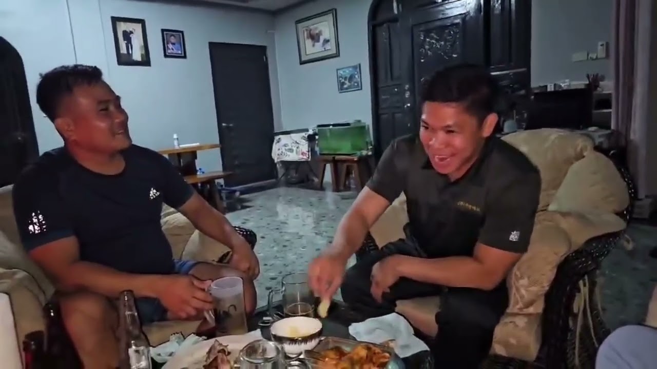 Napasaya ko na nman ang kaibigan natin Germany😁🥰 kahit di niya masyado naintindihan mga sinasabi ko🤣