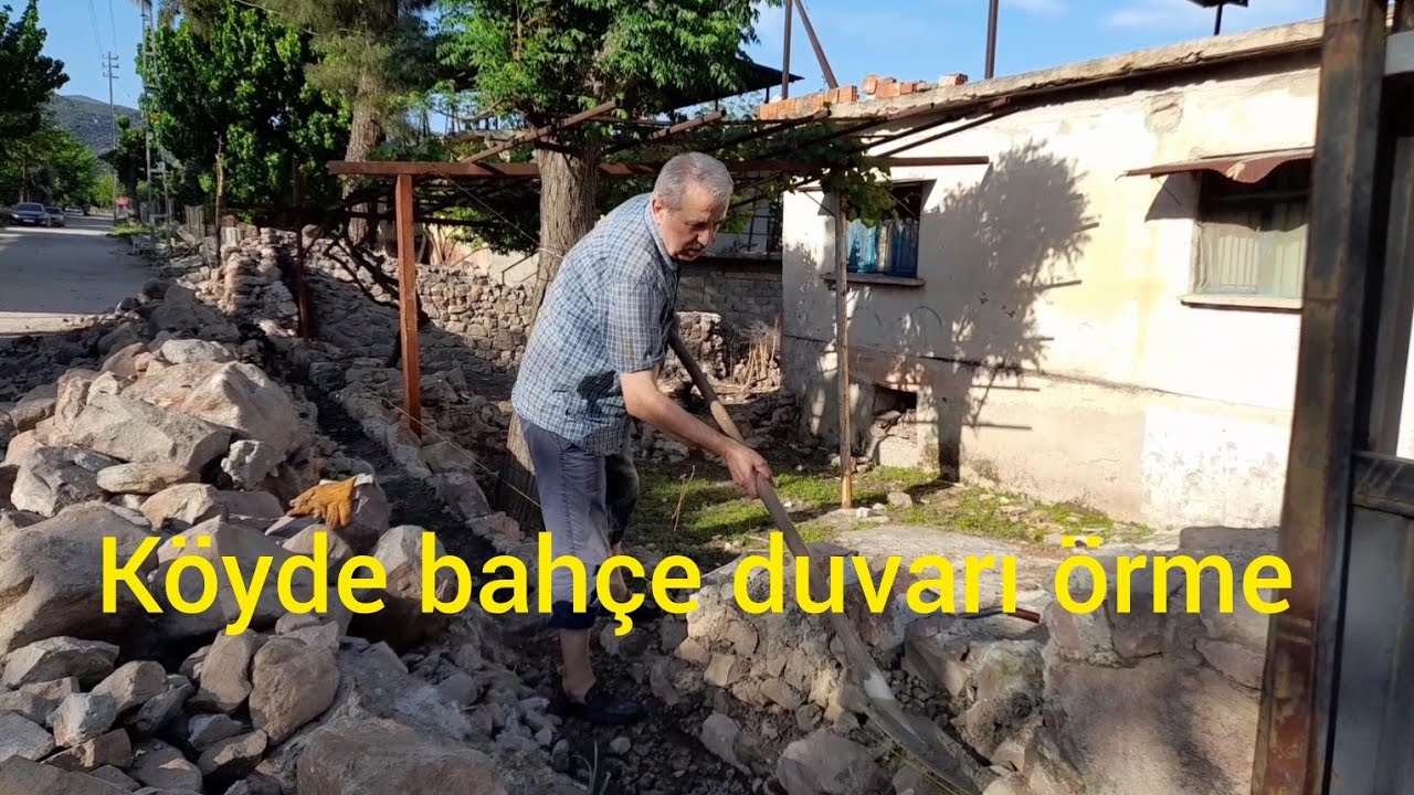 Köyde bahçe duvarını örme çalışması #köy #haber #doğa #keşfet #öneçıkar #köyhayatı #inşaat #bahçe