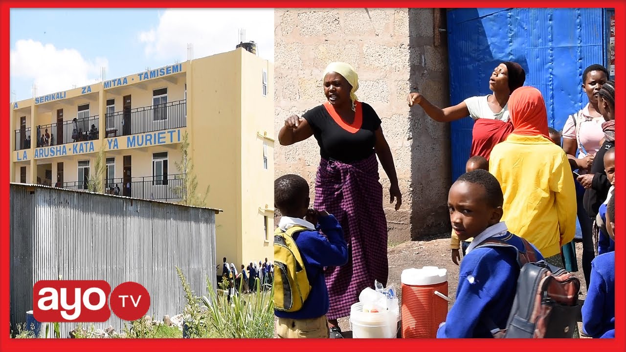 WAZAZI WAANDAMANA ARUSHA WAGOMA MWALIMU KUONDOLEWA SHULENI 