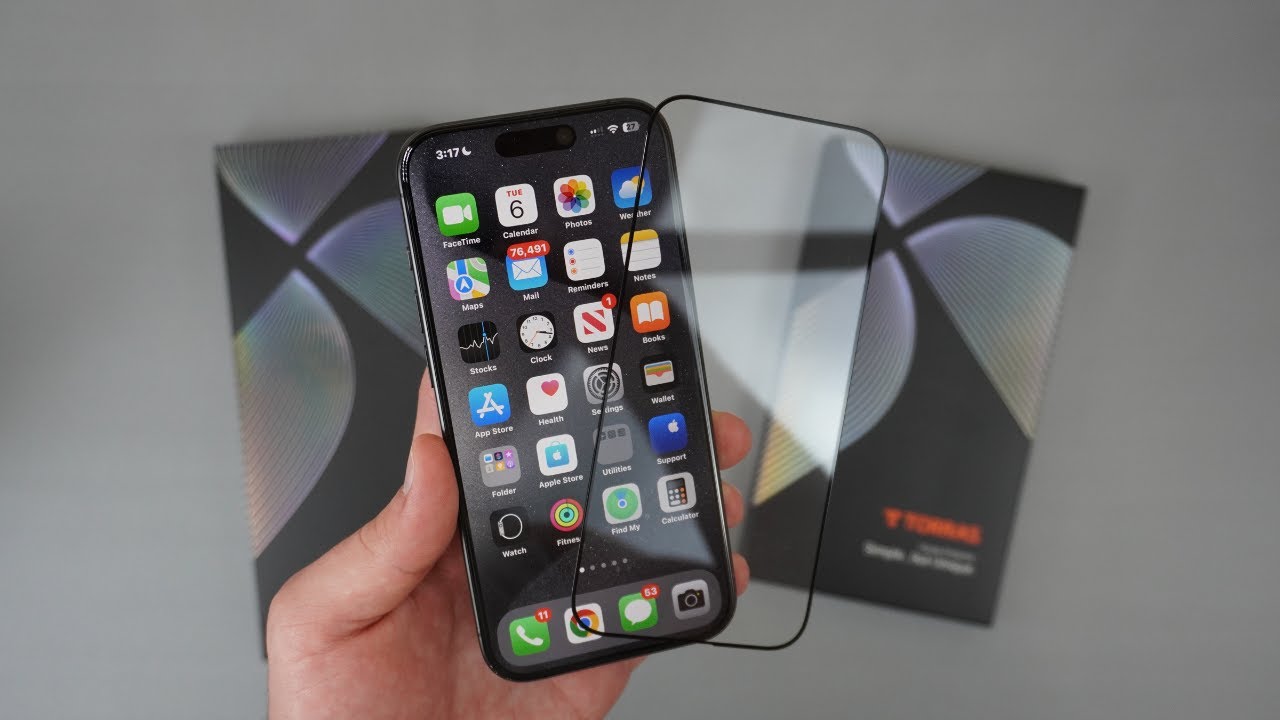 iPhone 15 Pro | Torras Diamond Shield & Stealth Screen Protector