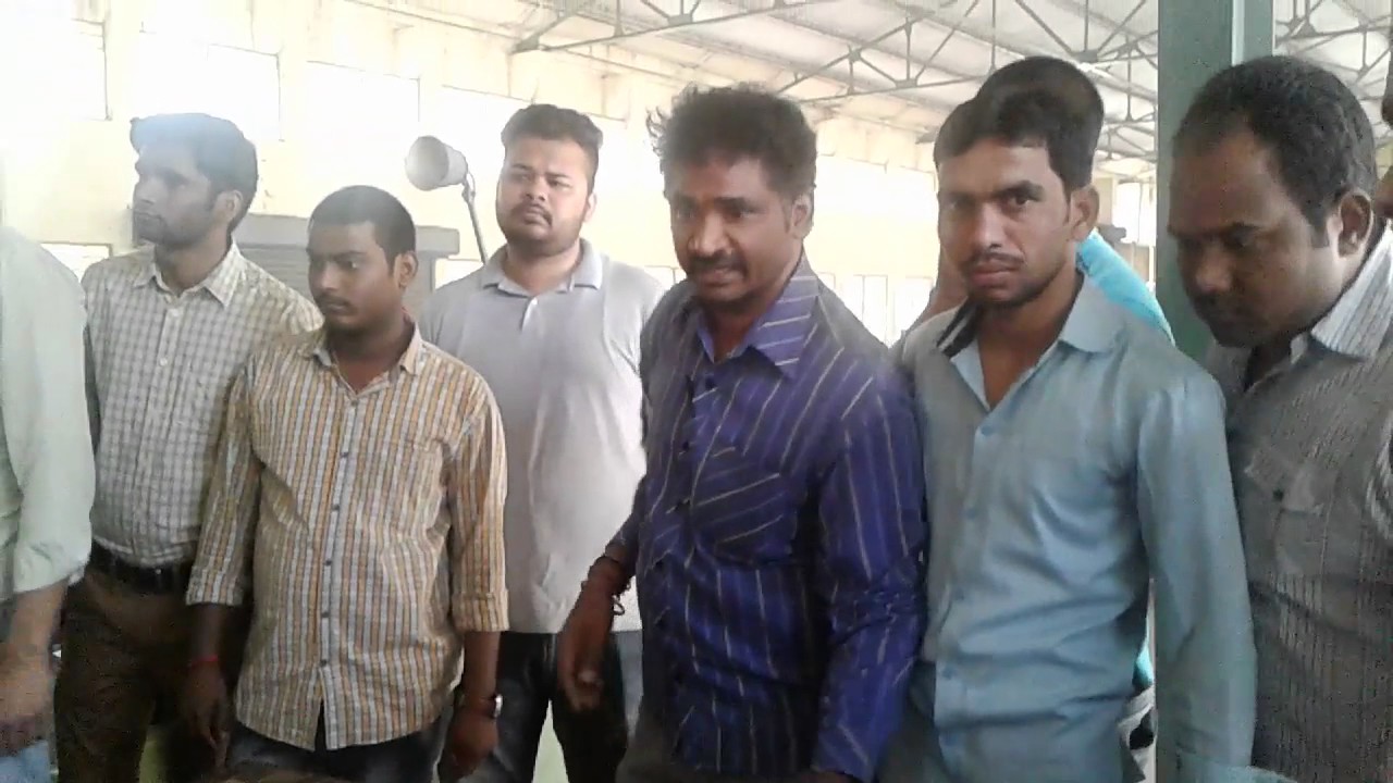 IPIRTI bangalore 28th batch(slicing of box flitch)