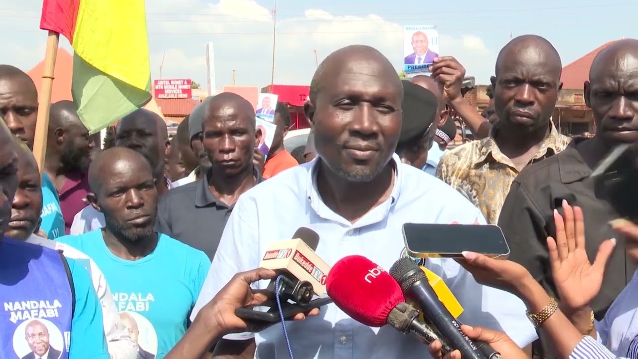 Simon Byabakama mulii wanguzi asana awumule wamu ne mzee museveni #NandalaMafabi