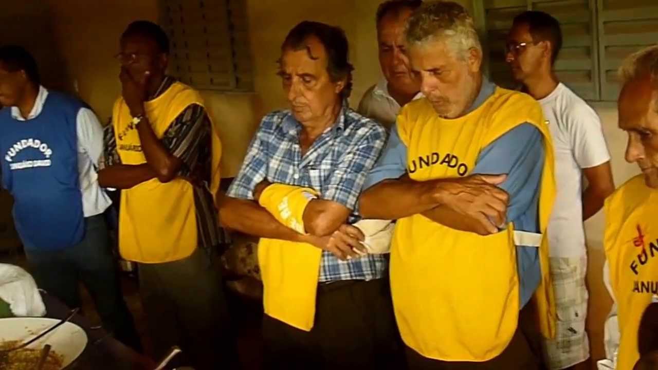 Folia de Reis - Ouro Verde de Goiás - Bendito de mesa