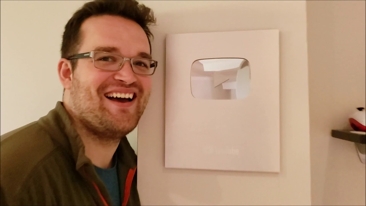 I bought a house from Fortnite (NEW GAMING SETUP)