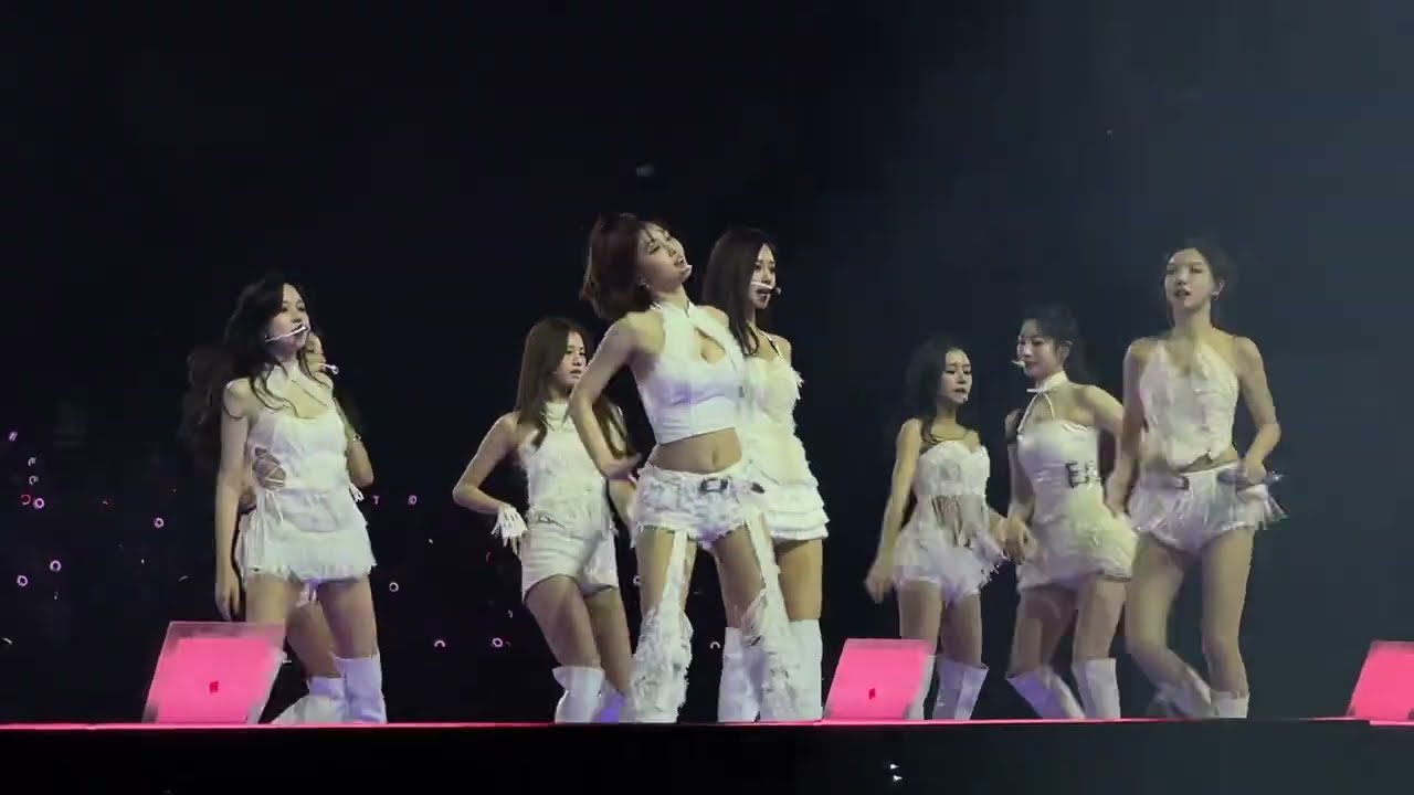 TWICE &laquo;СТРАТЕГИЯ&raquo; ЭТО ДЛЯ МИРОВОГО ТУРНЕ В БУЛАКАНЕ, ФИЛИППИНСКАЯ АРЕНА