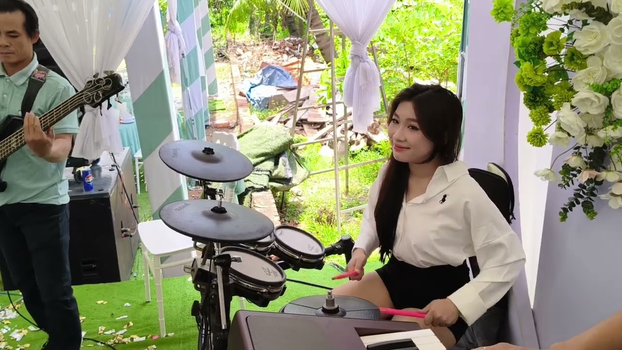 Bến Thượng Hải giọng ca ch&uacute; nghe qu&aacute; l&agrave; k&iacute; ức | NiNi Drum