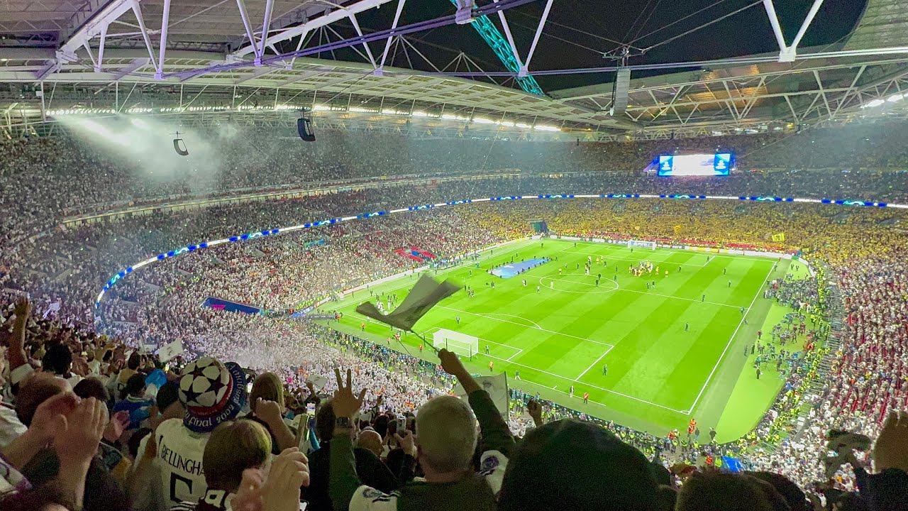 Hala Madrid y nada más! El Himno Del Real Madrid cantado en Wembley después de ganar la Champions 15