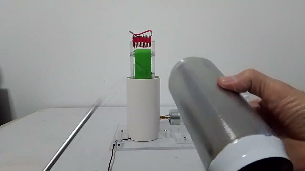 VAN DE GRAAFF GENERATOR (SKY 1)