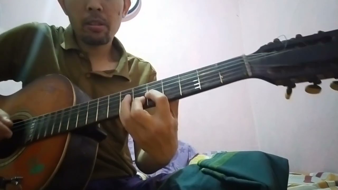 Cover guitar untuk wanita di peluxxx tuning E A B F# G# C#