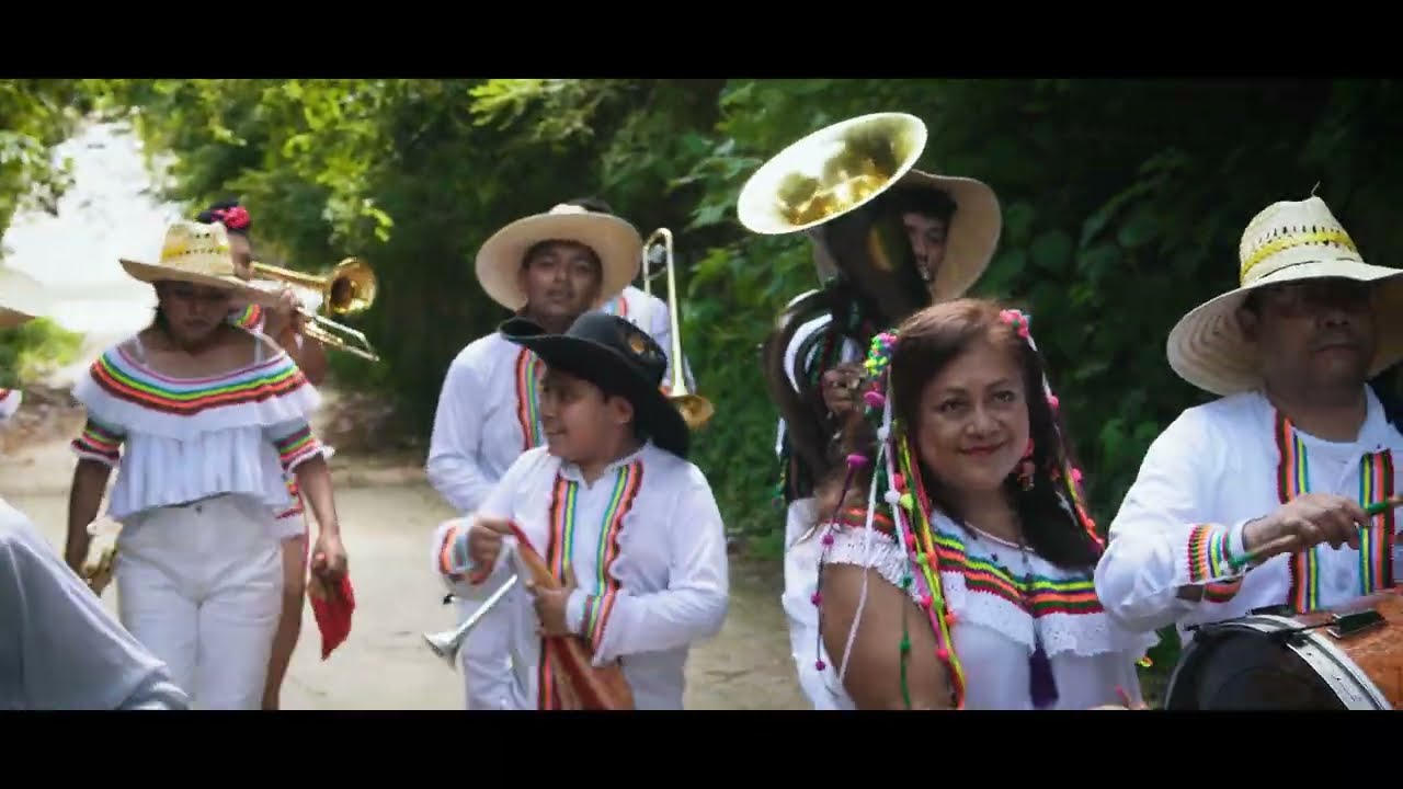 VAMONOS A LOS TOROS - BANDA HNOS MATEOS