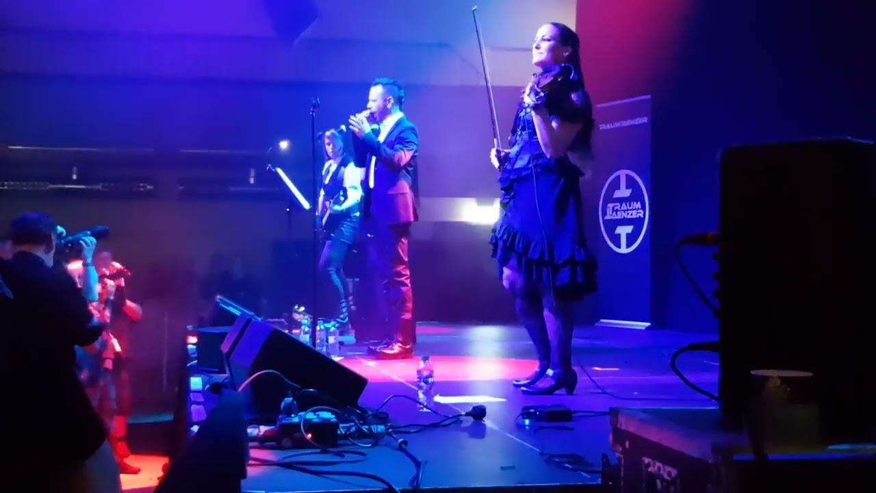 Traumtaenzer - Sehnsucht LIVE @Wave Gotik Treffen feat. Valeria Nash