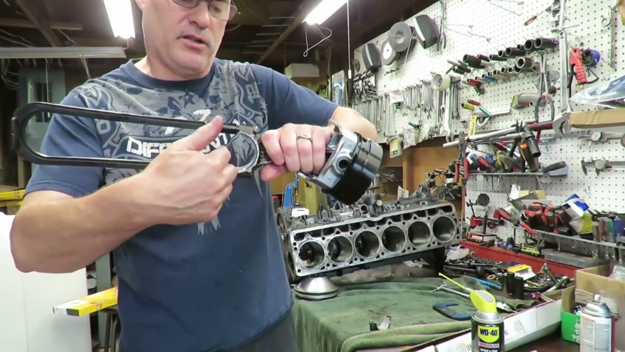 Jeep 4.0 Installing Pistons and connecting Rods