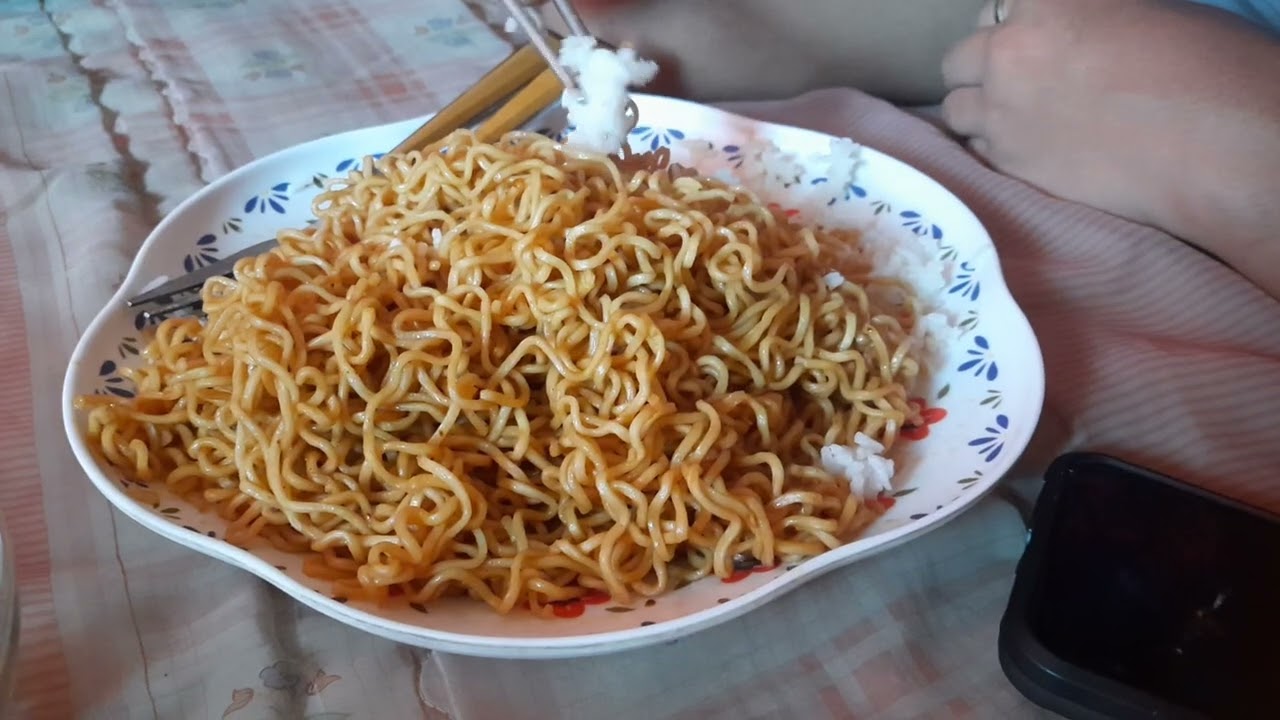 pancit cant mokbangers