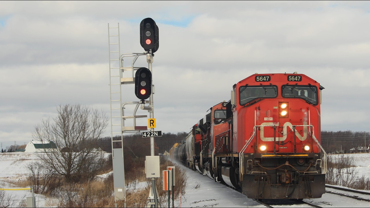Clean SD75I! CN A421 - 5647W at Tansley/Ash - January 24, 2026