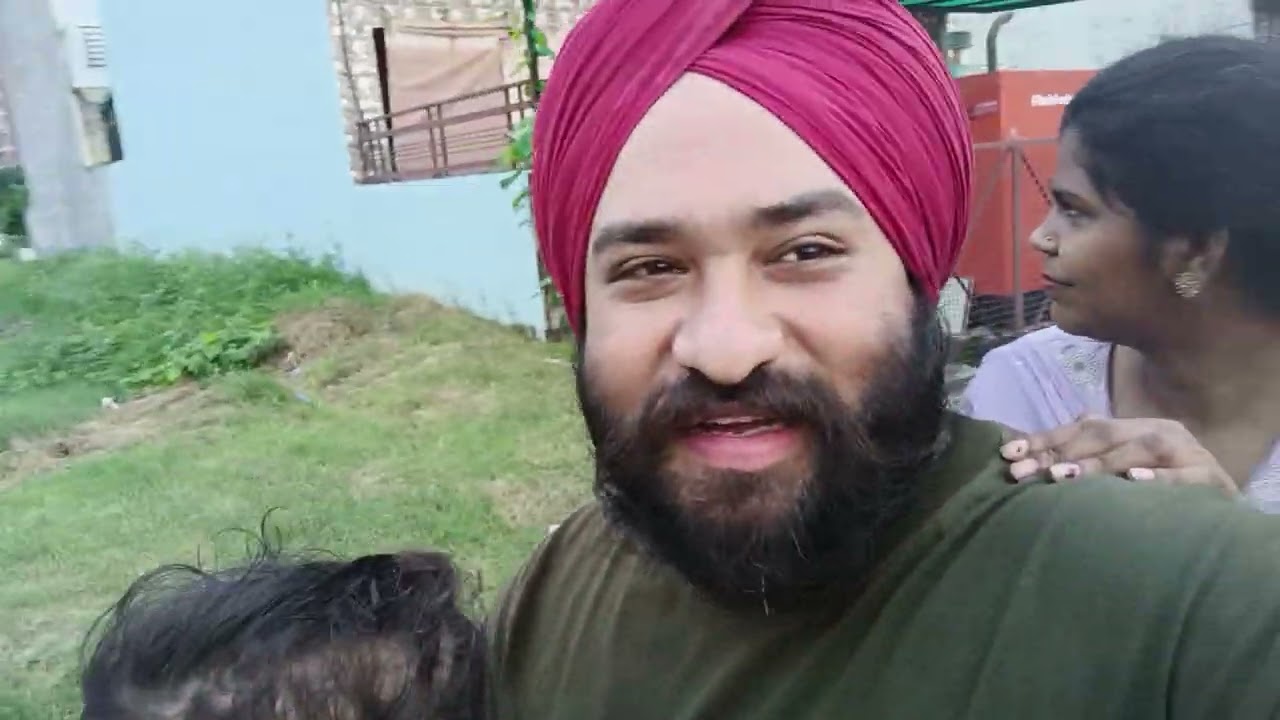 Aaaaj hum apnaa purana house dekhnaa ayaaa awesome 😎😎 ansal 114 sec mohali kharar 