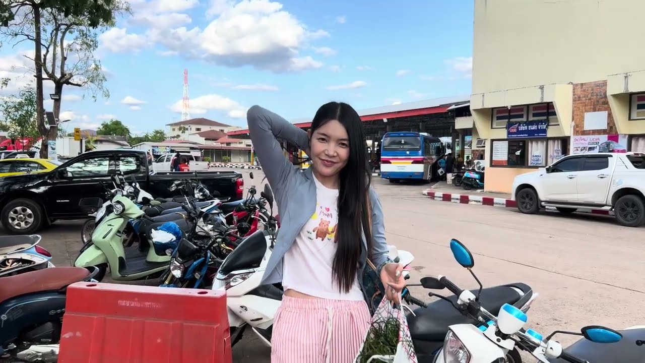ตกใจเกือบติด ตม ไทย🥲เดินทางมาหาแม่🇹🇭ຕົກໃຈສະແກນລາຍມືບໍ່ຜ່ານ