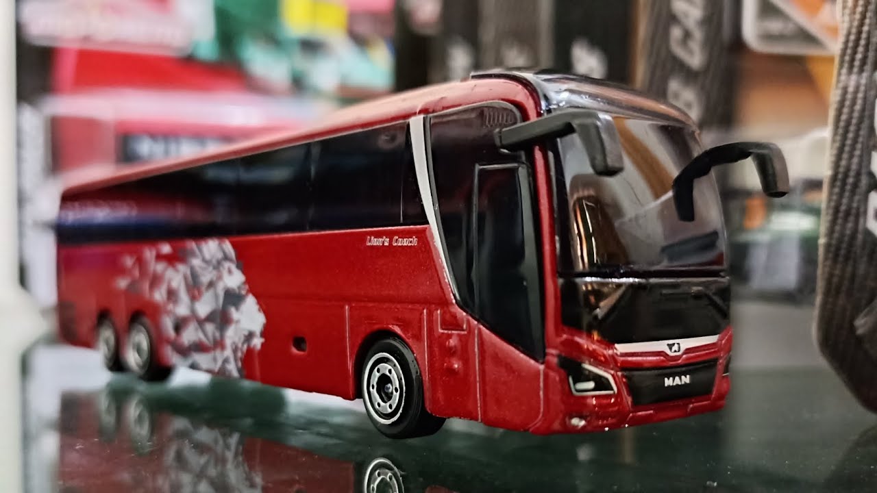 Unboxing Majorette Man Lion Coach | Die Cast Model | Scale Stories