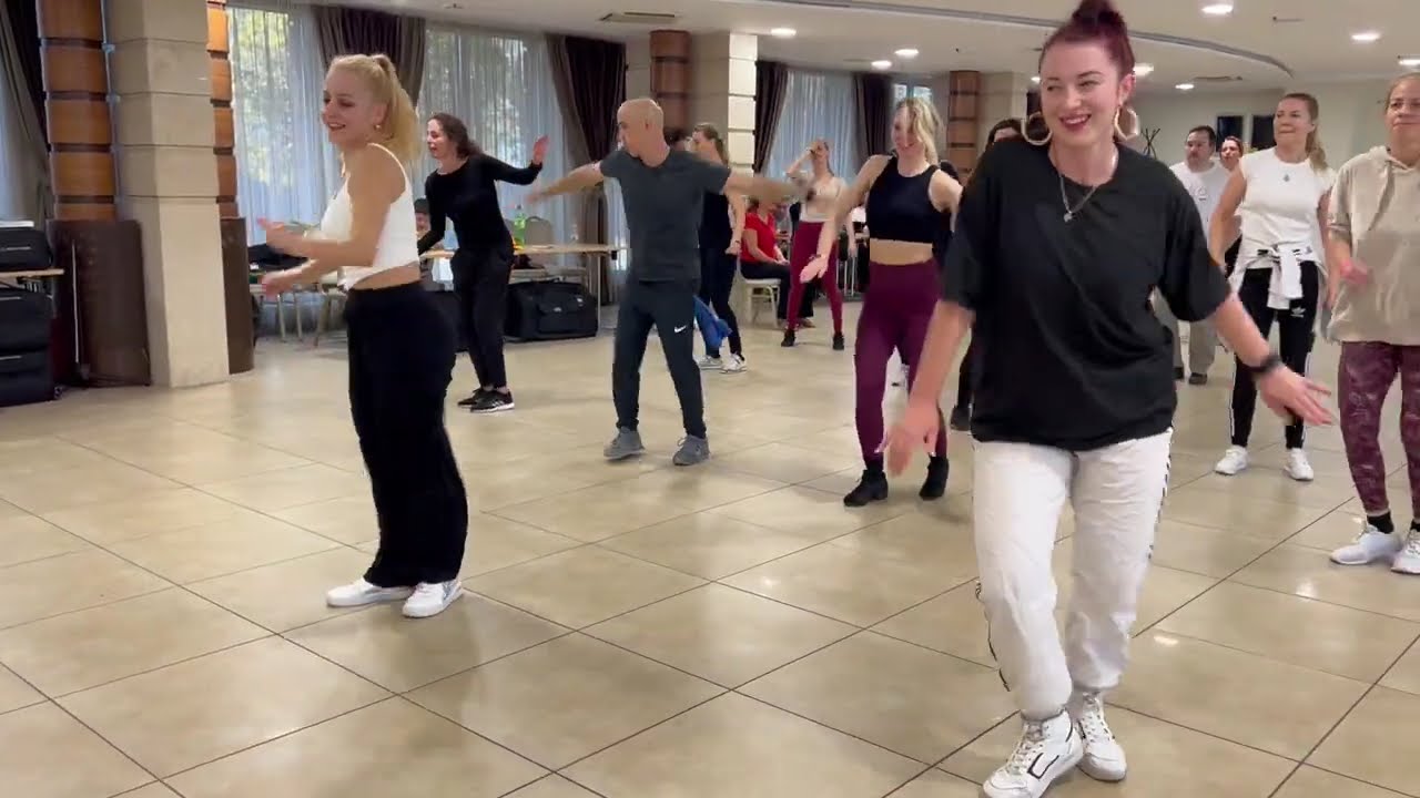 Ács Bea (Lady Style Academy) & Langer Pálma - #salsa #funk #styling #workshop @¡GustoCubano! 2025nov