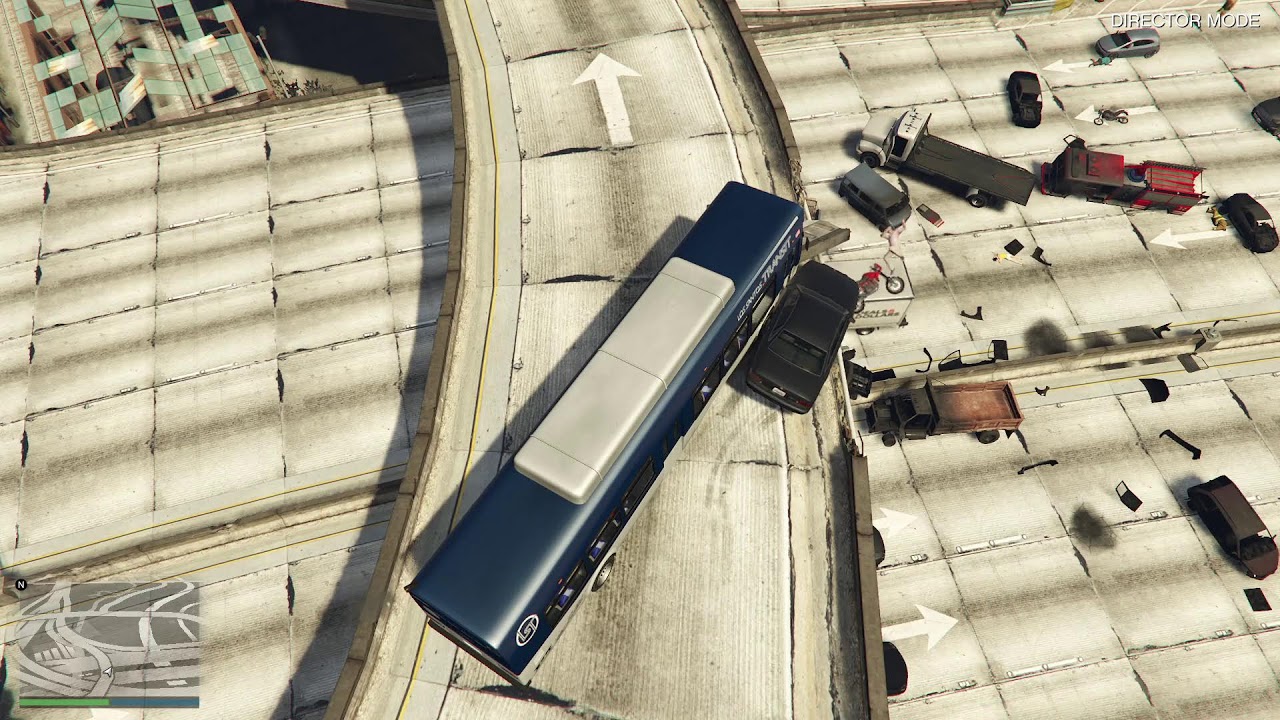 INSANE GTA 5 GLITCH – NPCS DRIVE OFF OVERPASS & EXPLODE! 🤯CAR GO BOOM CRASH TEST CAR GUN MODE