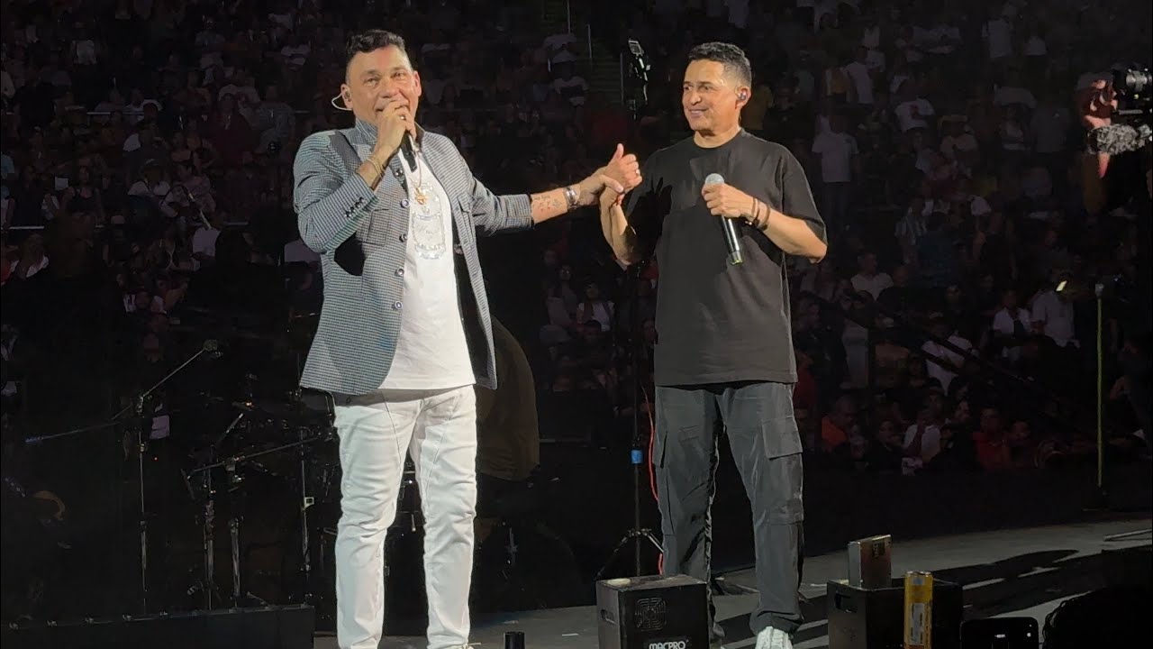 Mis Hojas Secas - Jorge Celedón y Jean Carlos Centeno en vivo Arena Monterrey 24 Mayo 2025