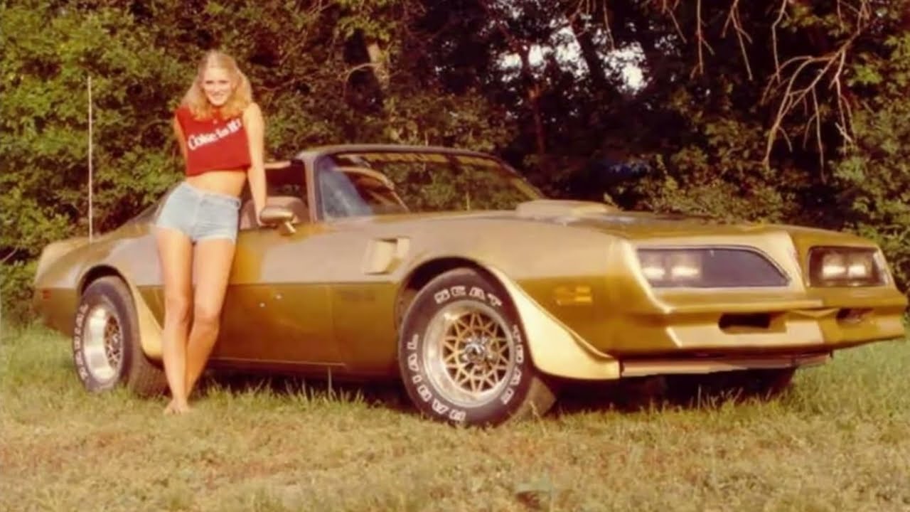 Ladies Love Cars 12