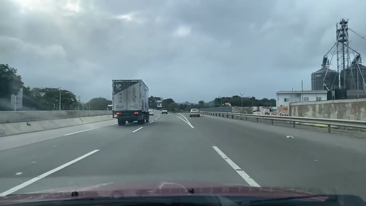 La autopista, Duarte, ￼￼