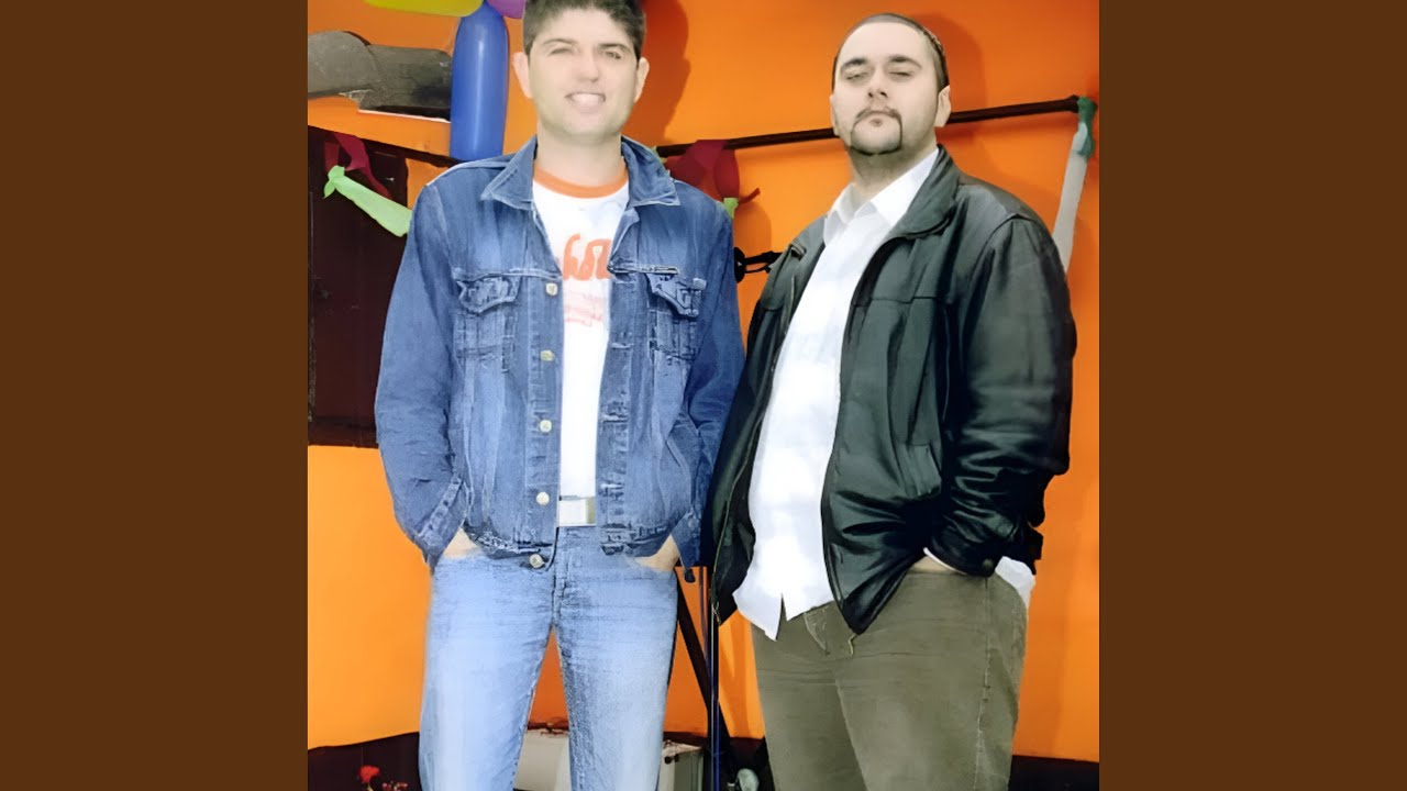 Hatalmas táncos pergetős Roli és Dögös