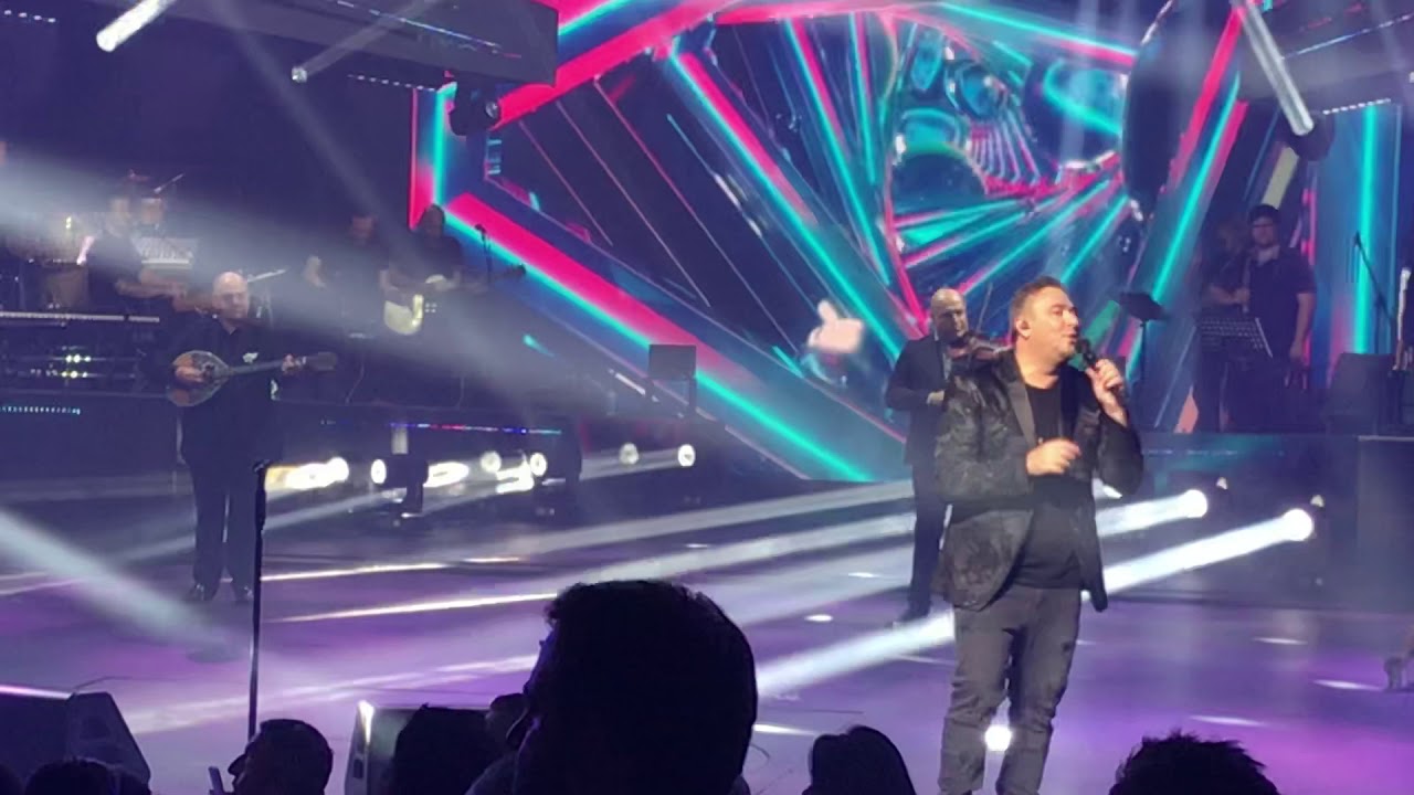 antonis remos live11/ 2018