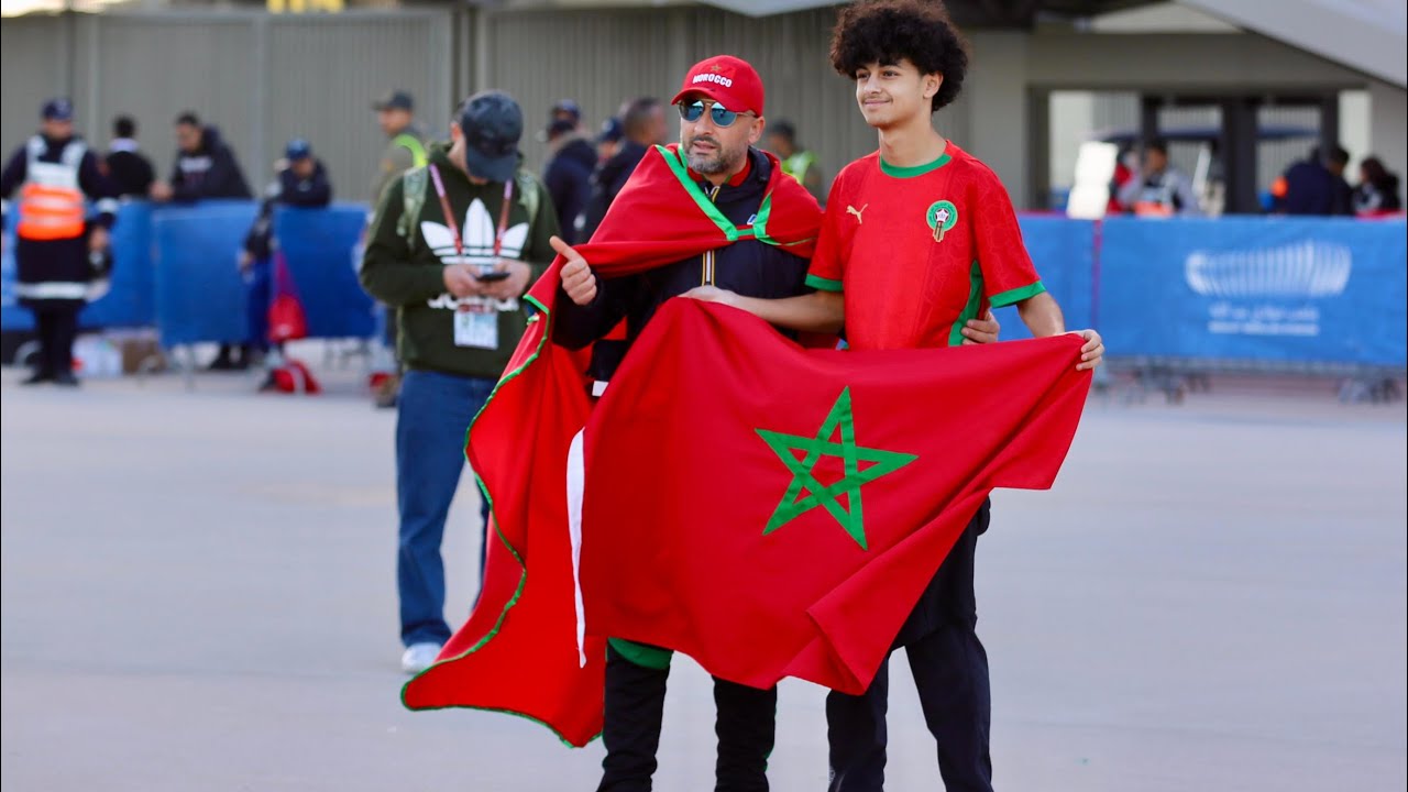 قبيل ساعات من نصف النهائي أمام نيجيريا.. تفاؤل وثقة جماهيرية في عبور الأسود إلى النهائي