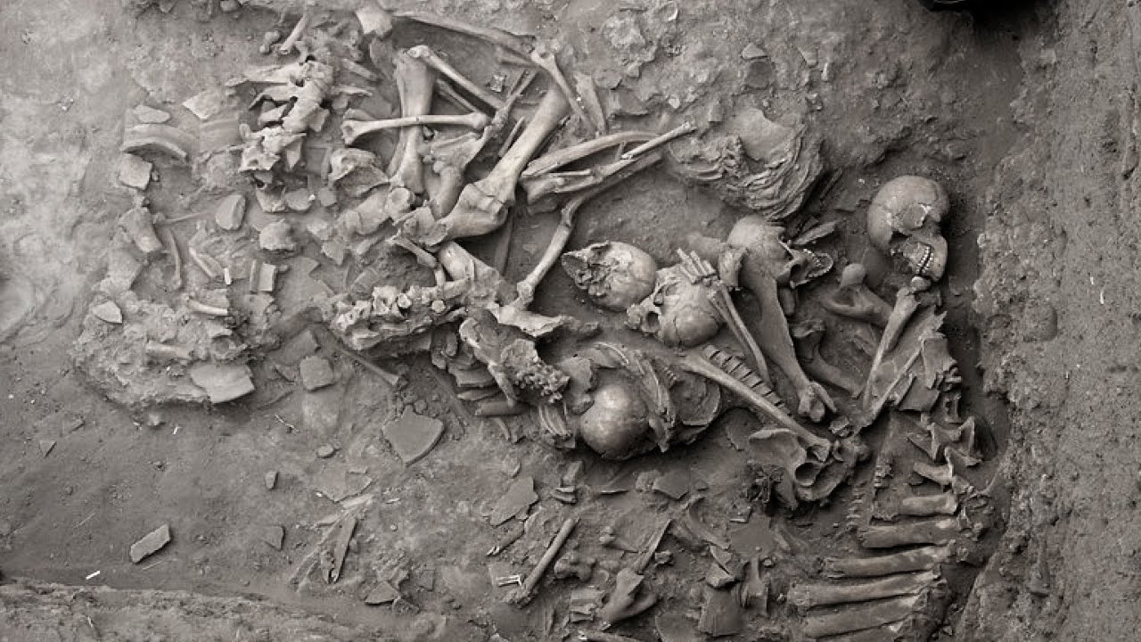 Naukowa nekromancja: co o ludziach zmarłych tysiące lat temu m&oacute;wią ich kości, Arkadiusz Sołtysiak