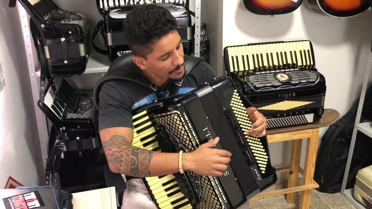 Acordeon Scandalli Super 5 dupla ressonância