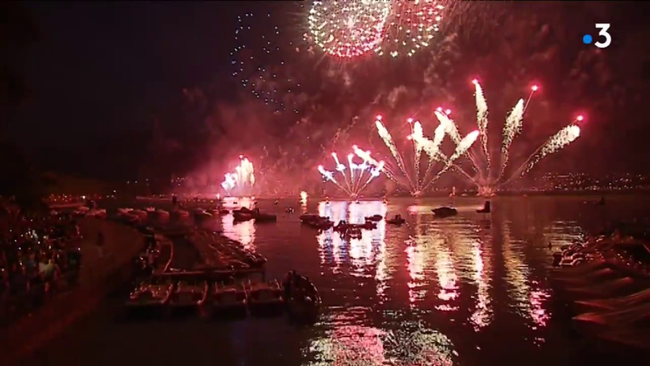 La fête du lac d'Annecy autour de la Terre