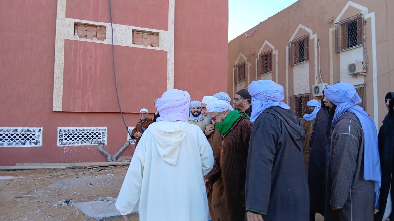 -04- رحلة روحية الى بلاد توات أدرار (انزجمير) زيارة للاماكن المباركة ودهاليس والجلوس فيها 23 12 2025